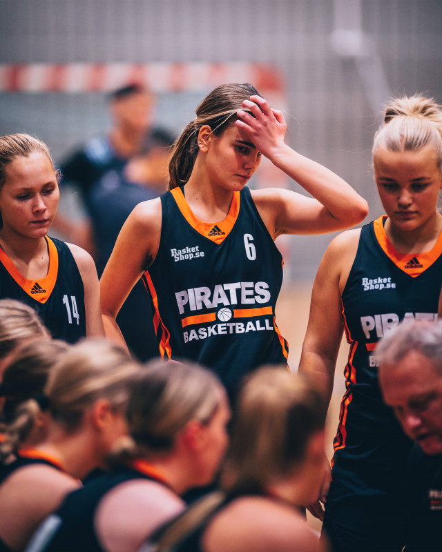 Eskilstuna-Basket-Bla-Bandet-221119-5079